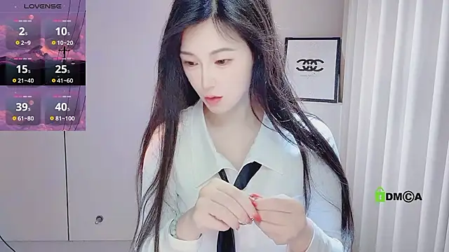 Snapshot of YunShan-33 chatting on March 2026 01:40:02 AM YunShan-33 online show from March 2026 01:40:02 AM