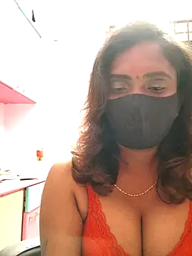 Queen-dhivya online show from January 2026 08:56:01 PM