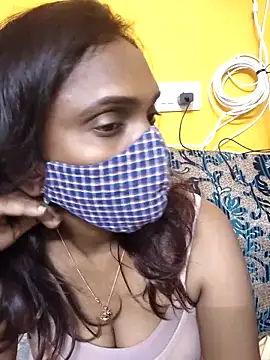 Snapshot of Queen-dhivya chatting on March 2026 05:02:01 PM Queen-dhivya online show from March 2026 05:02:01 PM