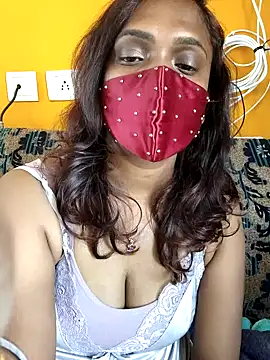 Snapshot of Queen-dhivya chatting on April 2026 03:04:02 AM Queen-dhivya online show from April 2026 03:04:02 AM