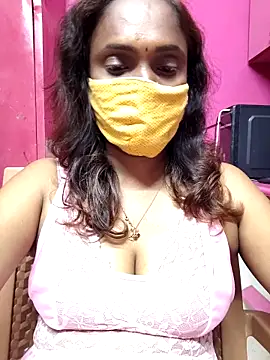 Snapshot of Queen-dhivya chatting on April 2026 05:25:01 PM Queen-dhivya online show from April 2026 05:25:01 PM