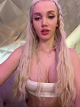 Snapshot of Lana-Grey chatting on February 2026 11:39:02 PM Lana-Grey online show from February 2026 11:39:02 PM