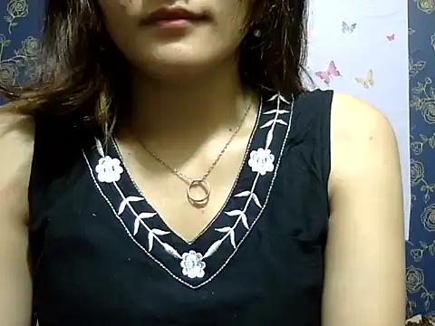 maira 33 online show from February 2026 01:15:01 AM