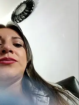 Snapshot of cataleyamyst chatting on December 2025 01:23:01 AM cataleyamyst online show from December 2025 01:23:01 AM