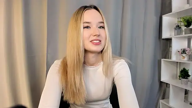 EveMcclearen online show from November 2025 07:10:02 AM