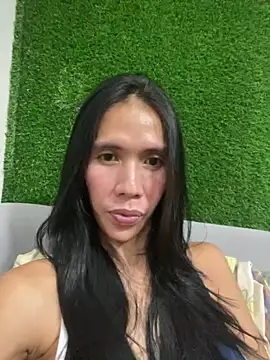 bellaUtops online show from December 2025 06:38:01 PM