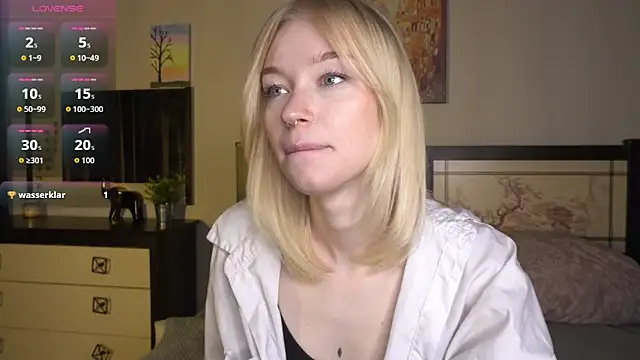 Snapshot of ShanelTunon chatting on November 2025 08:08:02 PM ShanelTunon online show from November 2025 08:08:02 PM