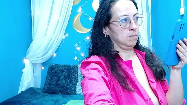 Snapshot of Lauryn_Jones chatting on December 2025 03:18:02 PM Lauryn Jones online show from December 2025 03:18:02 PM