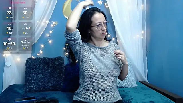 Snapshot of Lauryn_Jones chatting on December 2025 03:52:02 PM Lauryn Jones online show from December 2025 03:52:02 PM