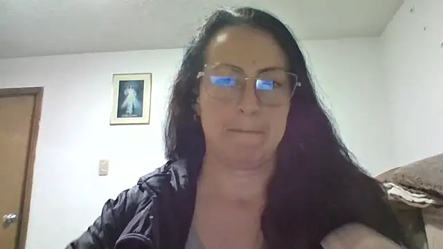 Lauryn Jones online show from April 2026 03:22:01 AM