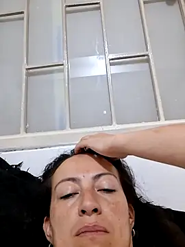 Lauryn Jones online show from June 2026 07:27:02 PM