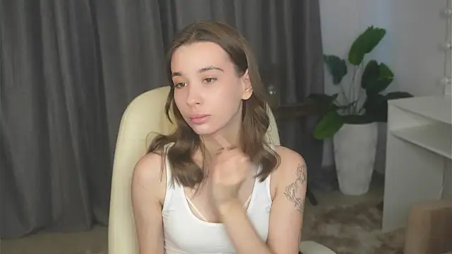 Snapshot of JacalynSchreiber chatting on November 2025 11:44:02 AM JacalynSchreiber online show from November 2025 11:44:02 AM