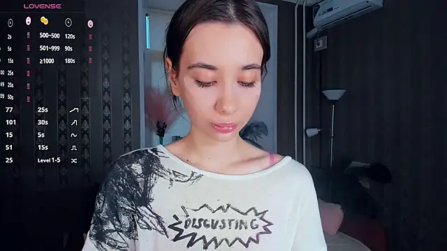 Snapshot of JacalynSchreiber chatting on December 2025 07:58:02 AM JacalynSchreiber online show from December 2025 07:58:02 AM