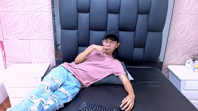 Mortelle  online show from January 2026 07:38:02 PM