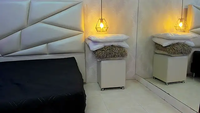 laurettedela rouse online show from December 2025 11:26:02 AM