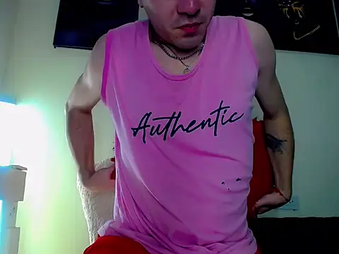 Snapshot of Sebastian_Loaiza chatting on November 2025 04:17:02 PM Sebastian Loaiza online show from November 2025 04:17:02 PM