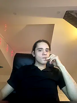 RemiVar online show from December 2025 09:09:01 PM