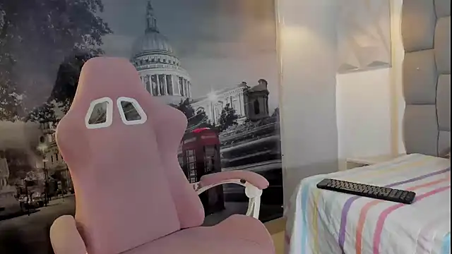 Snapshot of valkyriaxxx_ chatting on November 2025 06:12:01 AM valkyriaxxx online show from November 2025 06:12:01 AM