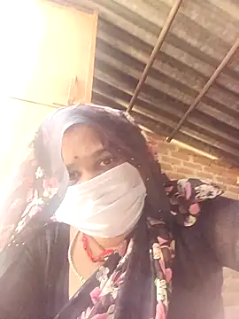 Snapshot of QRAN_420 chatting on December 2025 10:24:02 AM QRAN 420 online show from December 2025 10:24:02 AM