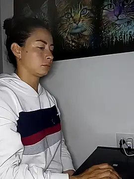 Snapshot of NathyMilf_ chatting on November 2025 07:41:02 AM NathyMilf online show from November 2025 07:41:02 AM