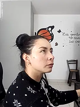 Snapshot of NathyMilf_ chatting on December 2025 04:09:01 AM NathyMilf online show from December 2025 04:09:01 AM