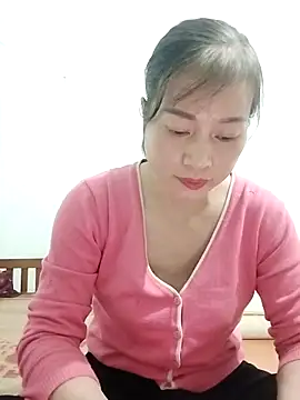 Snapshot of Kiuwi-omao chatting on November 2025 04:23:02 AM Kiuwi-omao online show from November 2025 04:23:02 AM