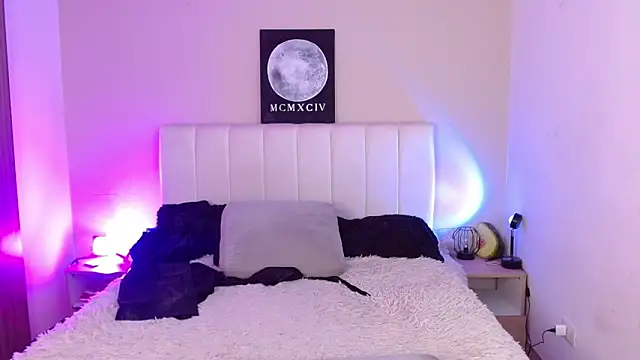 Snapshot of AlexaHart chatting on December 2025 10:46:02 AM AlexaHart online show from December 2025 10:46:02 AM