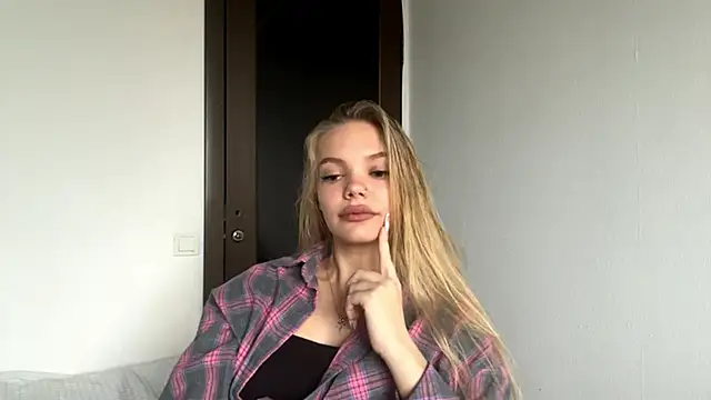 Snapshot of SweetAmelia69 chatting on November 2025 05:28:02 AM SweetAmelia69 online show from November 2025 05:28:02 AM