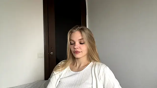 Snapshot of SweetAmelia69 chatting on November 2025 05:39:01 AM SweetAmelia69 online show from November 2025 05:39:01 AM