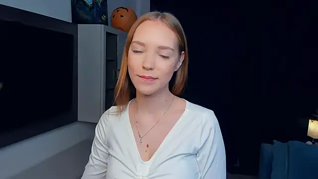 Snapshot of MerlePalaia chatting on November 2025 09:03:02 PM MerlePalaia online show from November 2025 09:03:02 PM