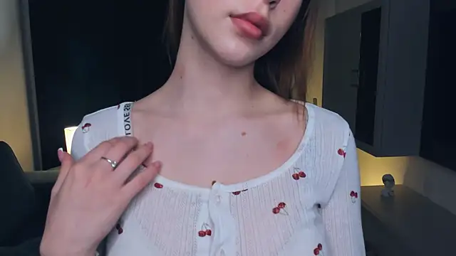 Snapshot of MerlePalaia chatting on November 2025 08:13:02 PM MerlePalaia online show from November 2025 08:13:02 PM