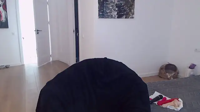 Rebecaburns online show from March 2026 12:12:02 PM