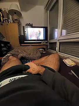 styke12 online show from November 2025 05:15:01 PM