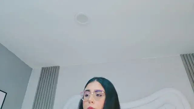 ScarlettPetrova online show from April 2026 11:52:02 AM