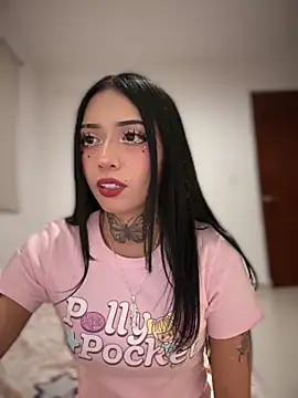 Snapshot of JIORYOvO chatting on February 2026 05:01:02 AM JIORYOvO online show from February 2026 05:01:02 AM