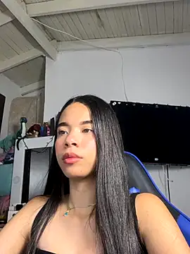 Snapshot of Milleradhara24 chatting on December 2025 11:35:01 PM Milleradhara24 online show from December 2025 11:35:01 PM