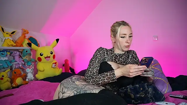 Snapshot of StellaCinderella chatting on October 2025 01:33:02 PM StellaCinderella online show from October 2025 01:33:02 PM