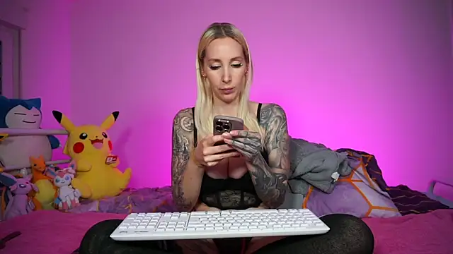 Snapshot of StellaCinderella chatting on November 2025 02:32:01 PM StellaCinderella online show from November 2025 02:32:01 PM