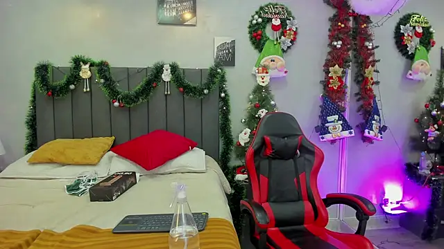 Snapshot of kendra_london chatting on December 2025 11:48:02 AM kendra london online show from December 2025 11:48:02 AM