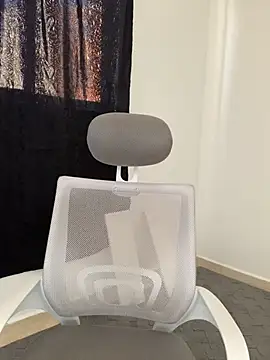 Who-am-I-201 online show from November 2025 02:51:01 PM