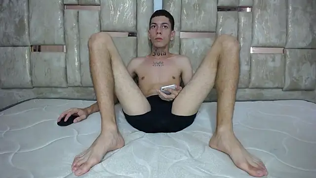 Who-am-I-201 online show from November 2025 10:01:01 PM