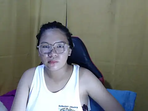 hotsexyreb online show from April 2026 02:31:01 AM