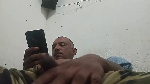 Snapshot of negrocomomisuerte chatting on November 2025 08:11:02 AM negrocomomisuerte online show from November 2025 08:11:02 AM