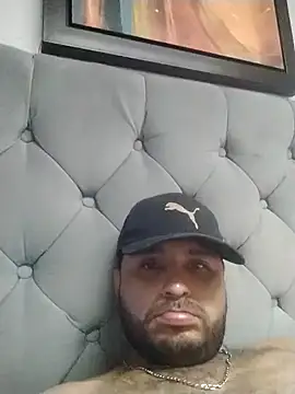 Snapshot of KARNEs24666 chatting on November 2025 01:40:02 AM KARNEs24666 online show from November 2025 01:40:02 AM