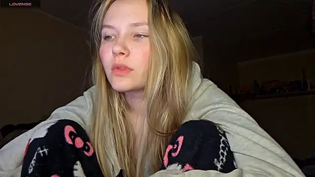 KarinRobertson online show from March 2026 05:06:02 PM