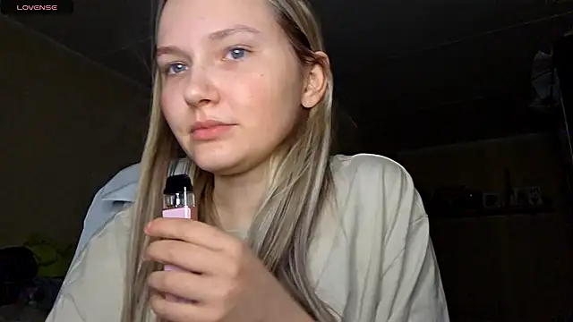 KarinRobertson online show from March 2026 04:35:01 PM