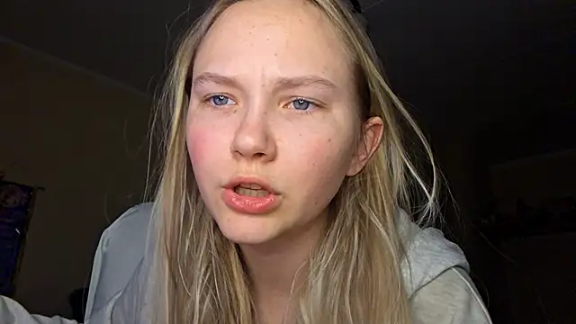 KarinRobertson online show from March 2026 10:15:01 PM