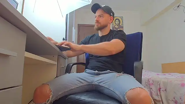 Ryanstone  online show from June 2026 06:16:02 AM