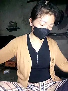 Snapshot of Mami_xxx chatting on December 2025 09:53:01 PM Mami xxx online show from December 2025 09:53:01 PM