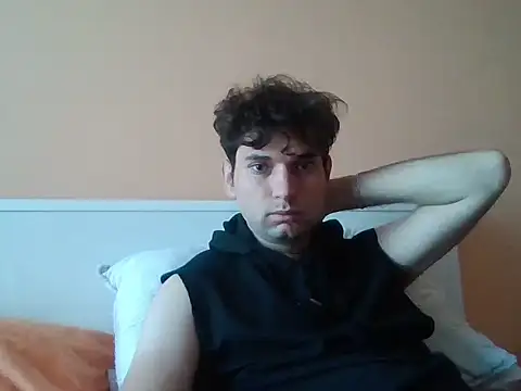 Snapshot of ultimatesattelite chatting on November 2025 12:59:02 PM ultimatesattelite online show from November 2025 12:59:02 PM